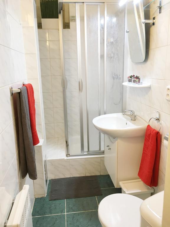 Crown Apartment